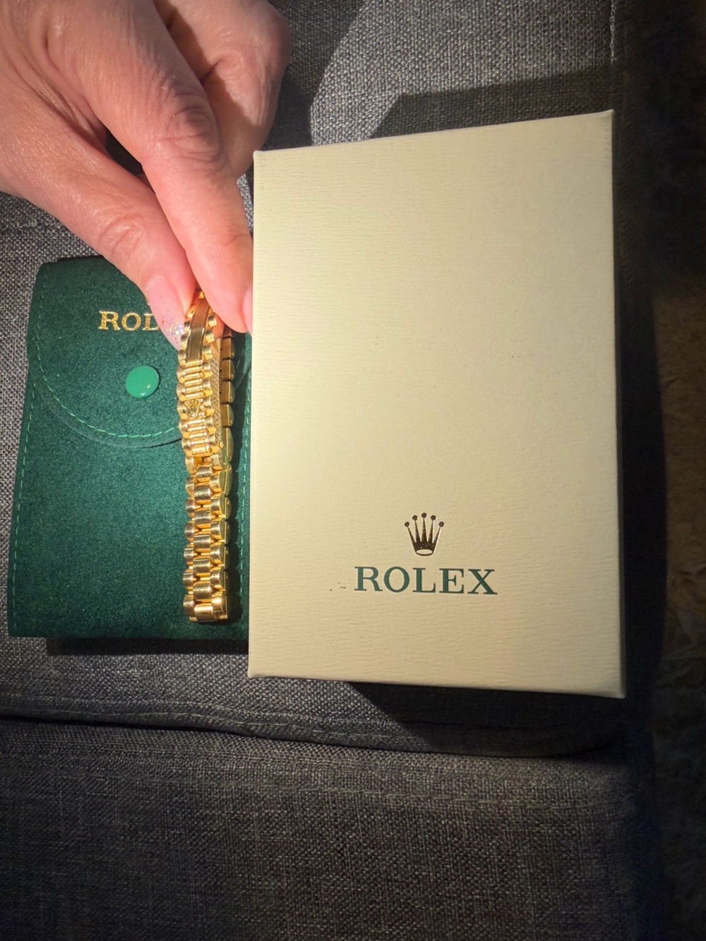 Gold-tone Scalloped rolex type Bracelet - unisex